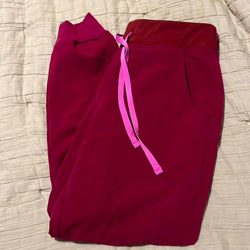 Women’s Darks Magenta Zamora - petite